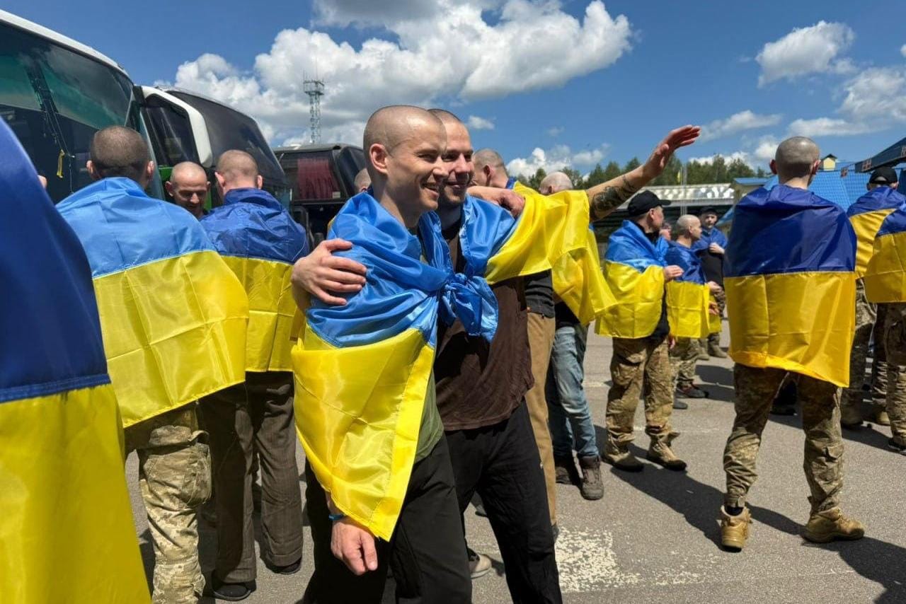 Россия и Украина обменялись военнопленными по формуле «185 на 185»